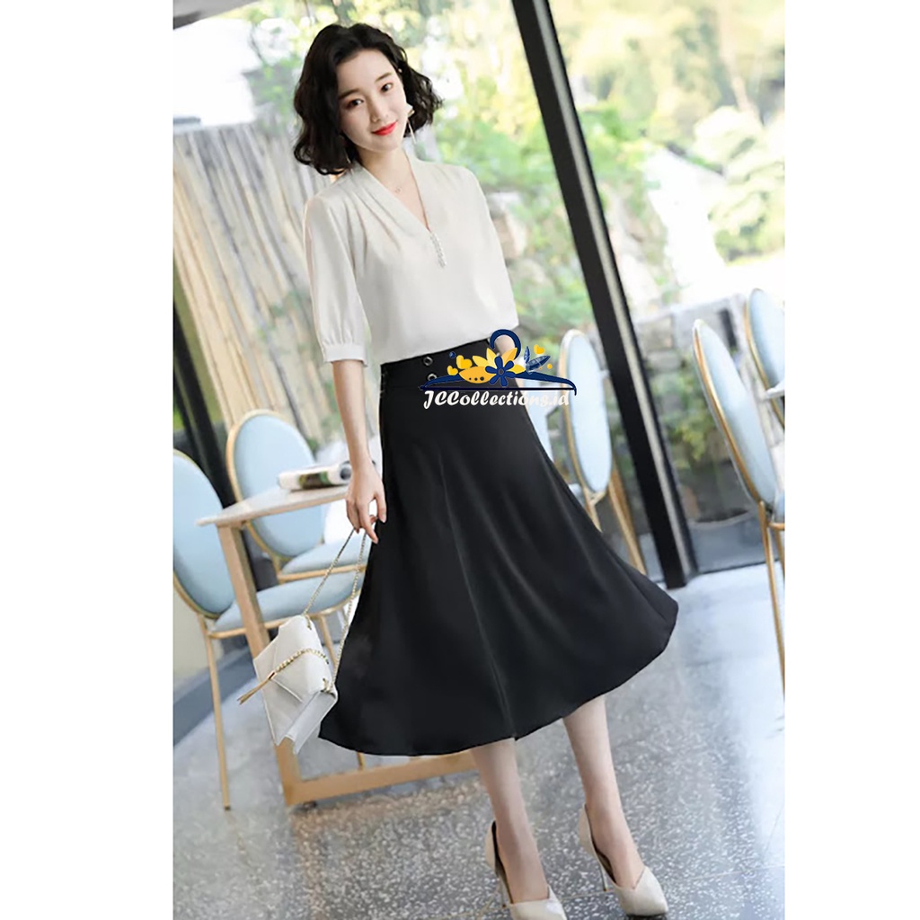 Korea Blouse lengan pendek Variasi mutiara di leher Nattya - JCCOllections