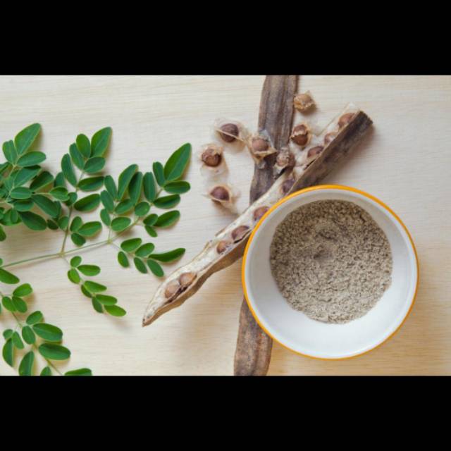 

Buah kelor belum kupas