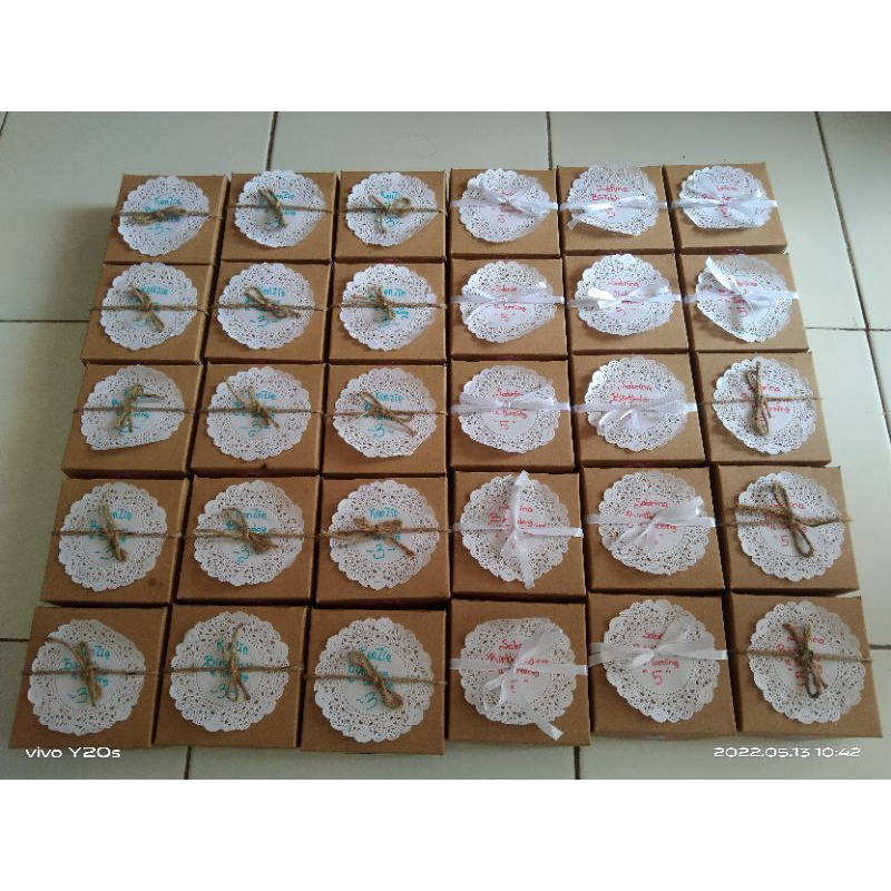 

calliacakes hampers brownies