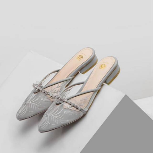 IRISH FLAT DOVE BY LOCAL.ID | FLAT SHOES BY LOCAL.ID
