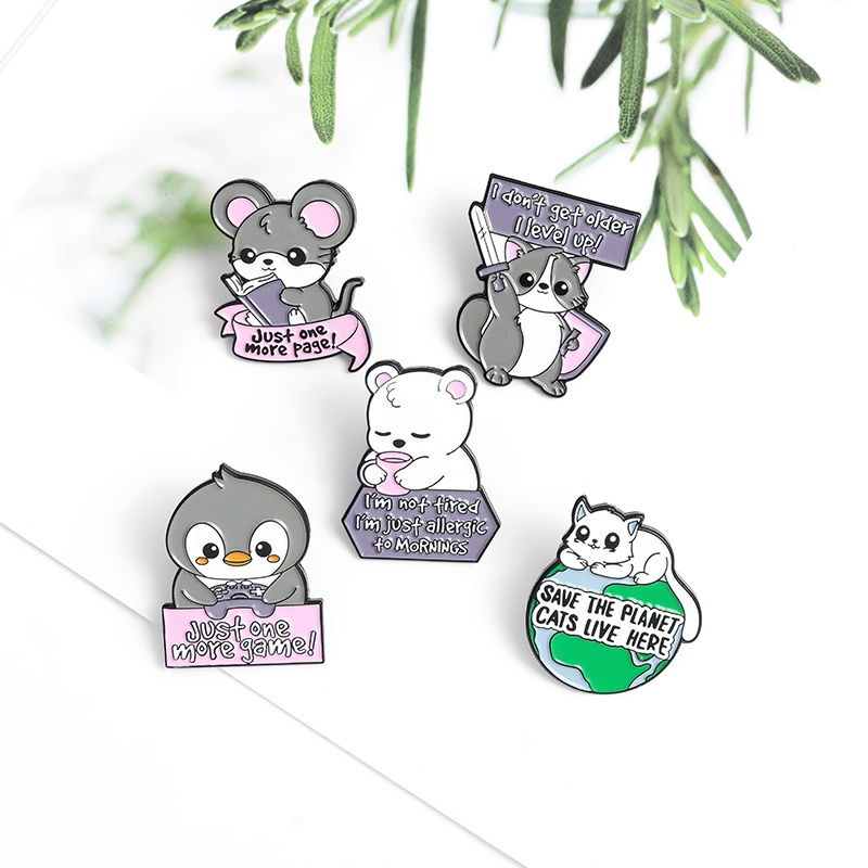 Pin Bros Lencana Enamel Bentuk Kartun Hewan Kucing Beruang Penguin Untuk Hadiah Teman