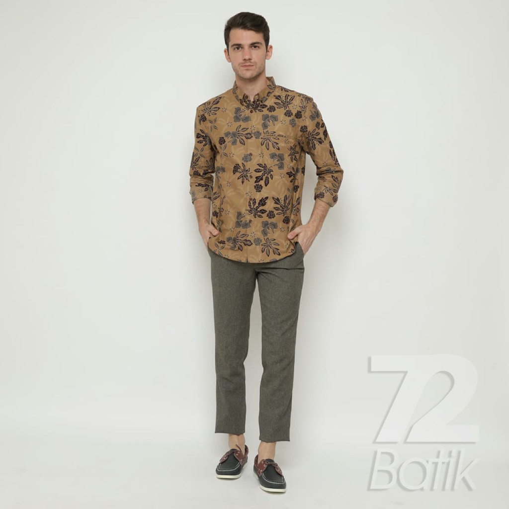 KEMEJA BATIK PRIA Lengan Panjang Premium Motif Daun Pepaya Coklat Choklat Cokelat 728094 Cap 72 - Baju Kemeja Atasan Pakaian Setelan Batik Pria Cowok Laki Laki Remaja Keluarga Kantor Lengan Panjang Modern Slimfit Slim Fit Premium Kekinian