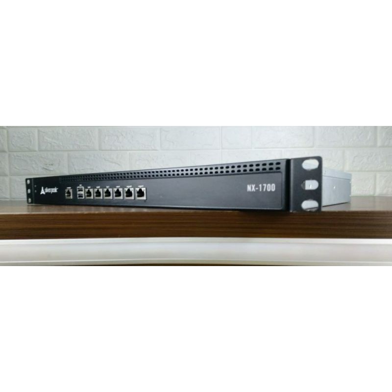 Silver Peak NX-1700 Optimization Appliance WAN Accelerator 1U Rack-mountable Black/Silver 200576-001