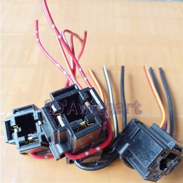 SOCKET LAMPU BESAR AVANZA / XENIA / RUSH / TERIOS / KIJANG KAPSUL / KIJANG GRAND / KIJANG SUPER