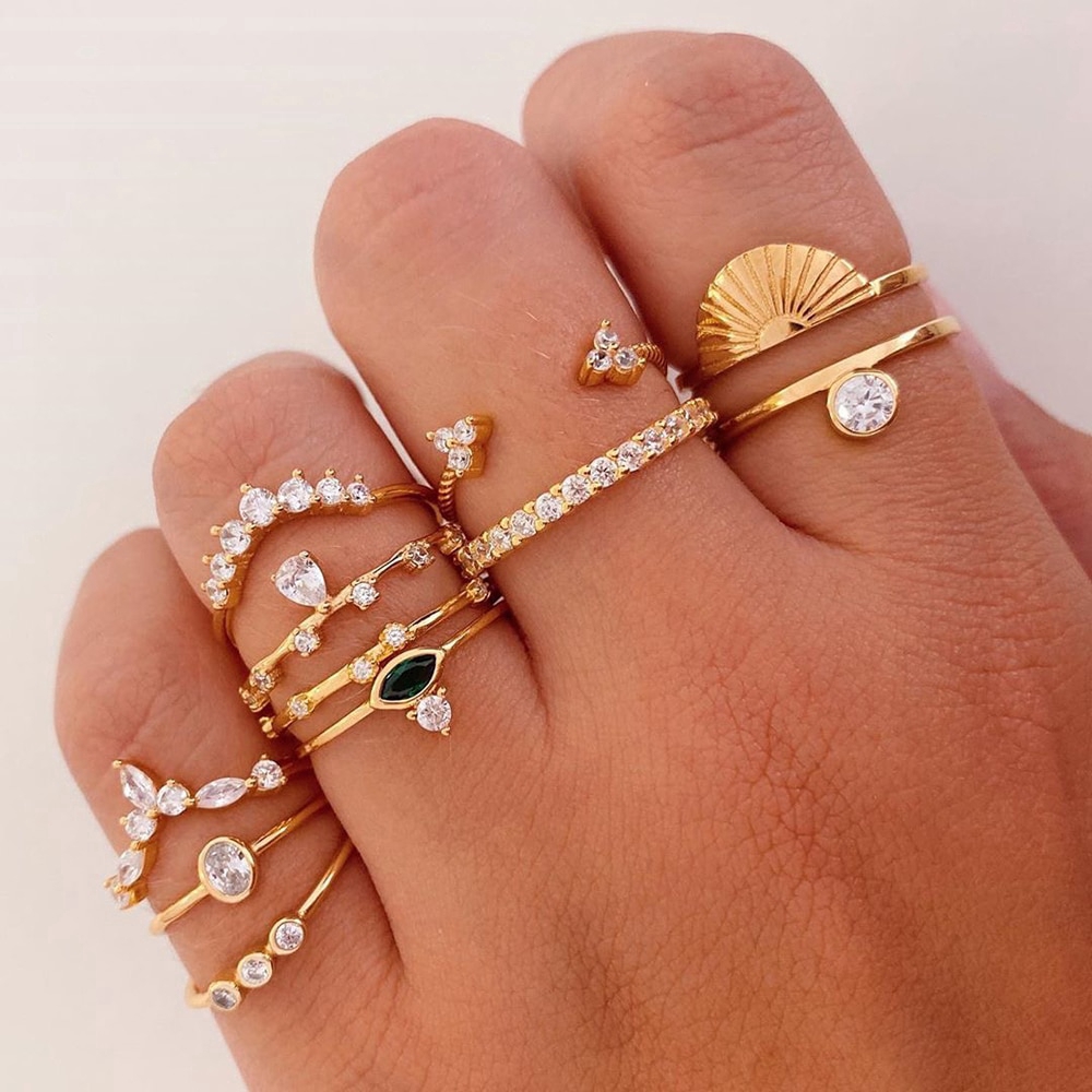 Set Cincin Desain Kupu-Kupu Aksen Kristal Bahan Metal Warna Emas Gaya Bohemian Untuk Wanita