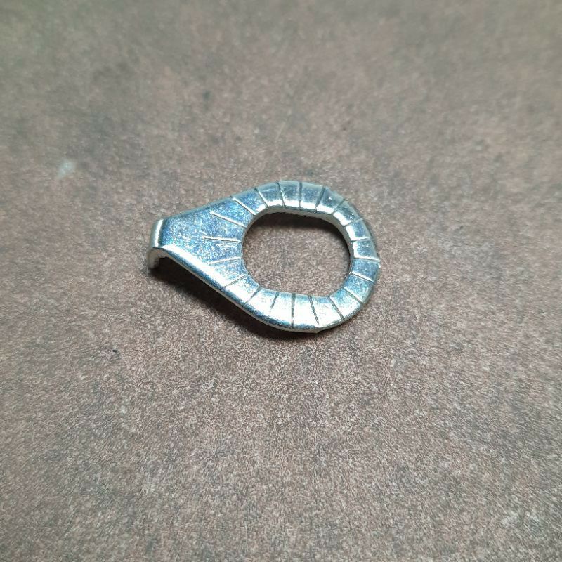 Ring kait as roda depan sepeda