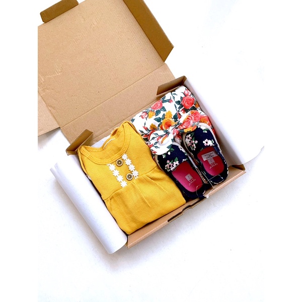 

kadobayi/kadobayiperempuan/kadobayinewborn/hampersbayi/babygiftset/babygift