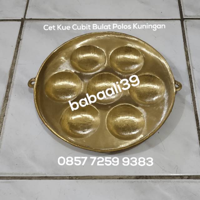 Cetakan Kue Cubit Bulat Polos 7 Hole Kuningan