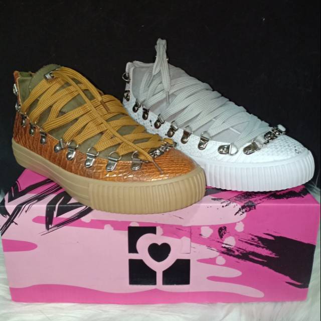 Sepatu gosh art 436