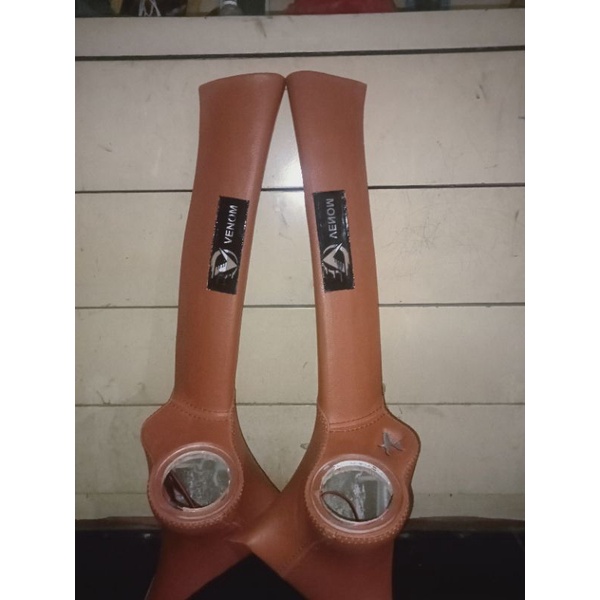 pilar 3 way Yaris bapao+ lampu LED