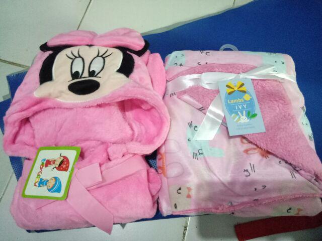 Selimut Topi Karakter Disney Edition