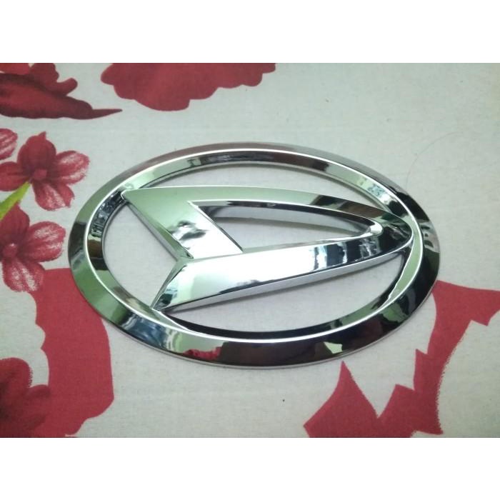 Emblem Daihatsu Depan SIGRA Pengganti Logo Daihatsu Bawaan Depan Sigra