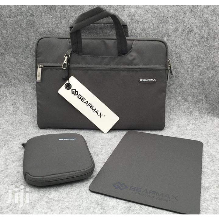 GEARMAX PREMIUM GM3910 15.4 INCH ORIGINAL WATERPROOF BAG FOR NOTEBOOK