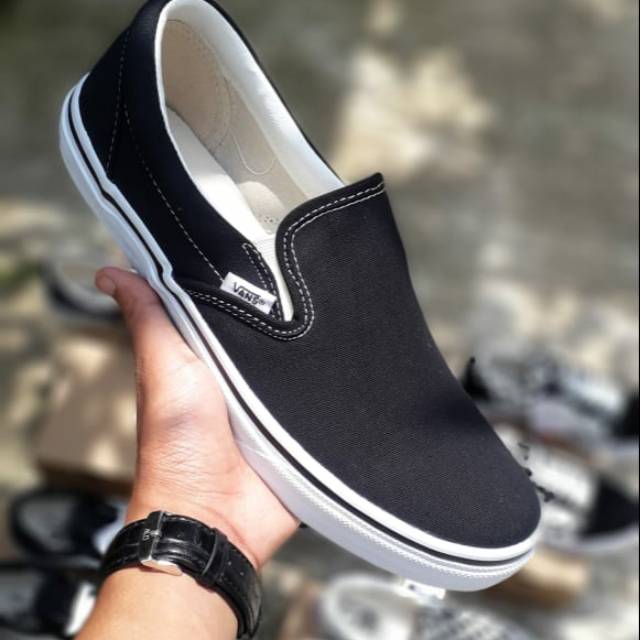 VANS SLIP ON BLACK WHITE JAPAN MARKET