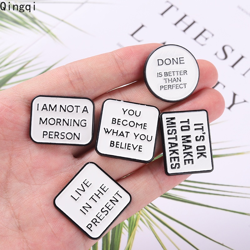 Pin Bros Lencana Enamel Bentuk Kutipan Motivasi Tulisan Live Life Happy