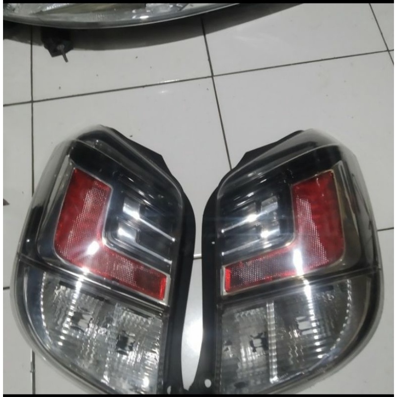 stoplamp atau lampu belakang custom mobil agya facelift original