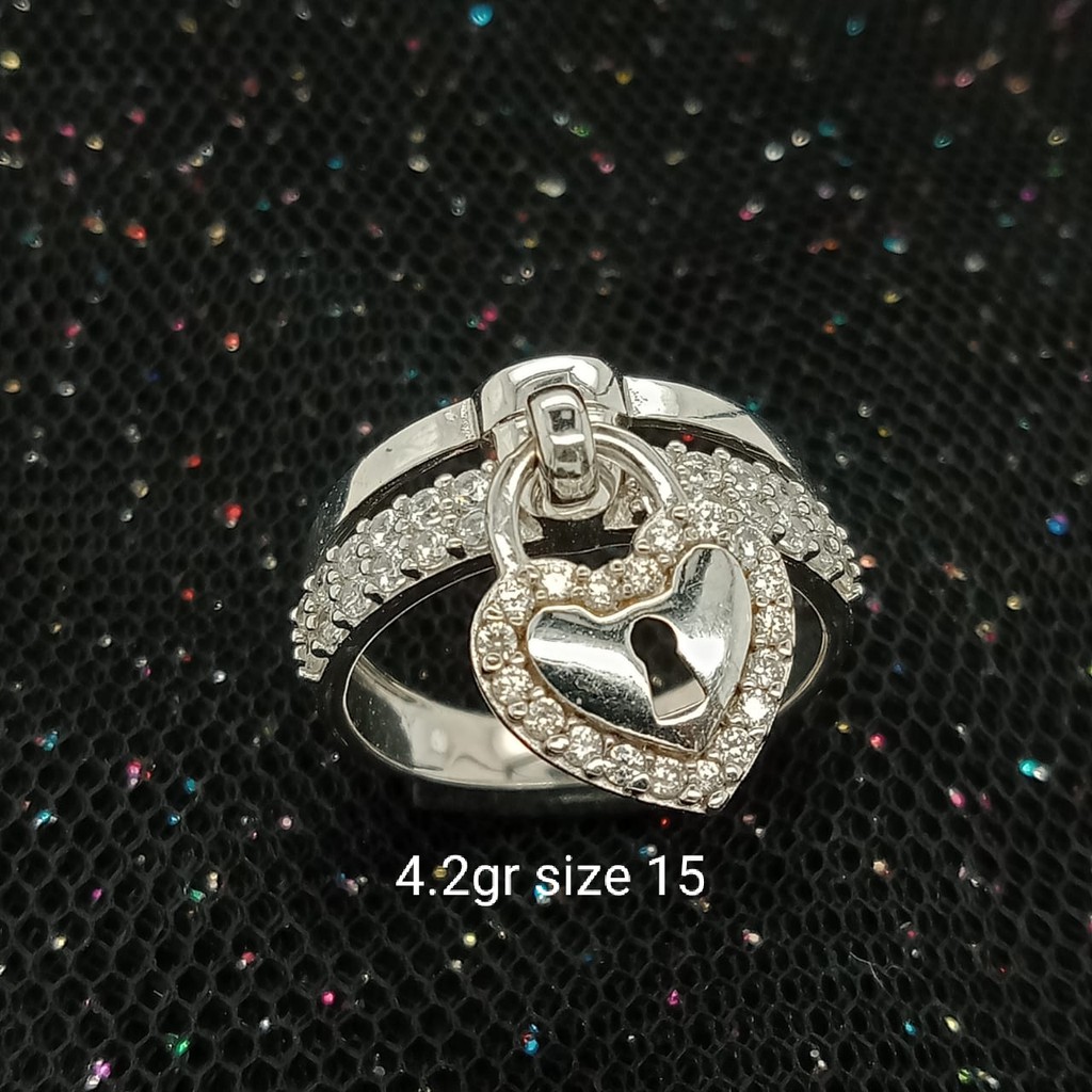 Cincin Emas 17 K - Putih 4.2gr Kadar 750 - 2586