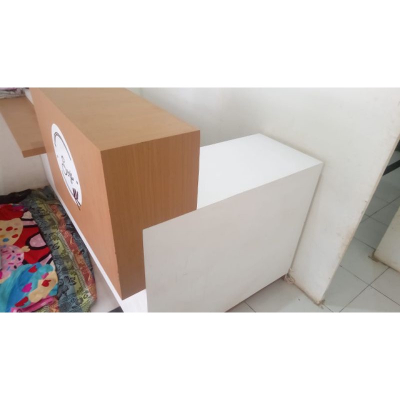 Mini bar second / booth cocok untuk usaha minuman makanan dll