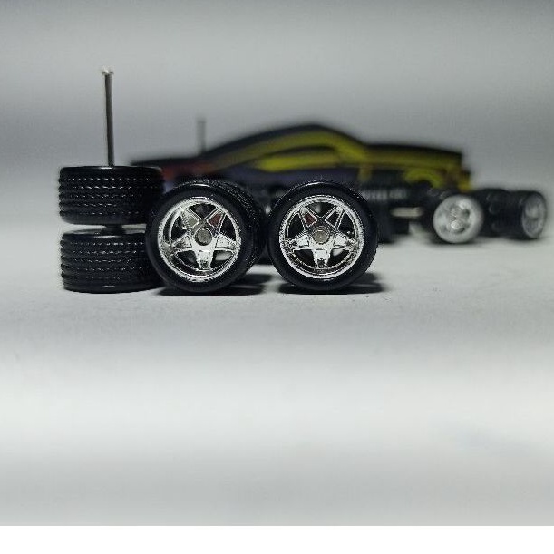 Ban karet Hot wheels Bintang Krum Ukuran 12 B11