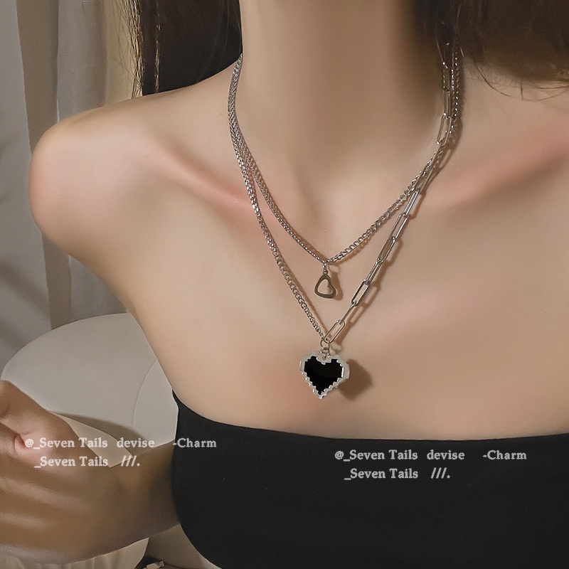 Kalung Liontin Bentuk Hati Bahan Titanium Steel Warna Hitam Gaya Korea Untuk Wanita