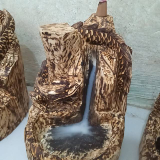 Tempat dupa asap kebawah air terjun naga