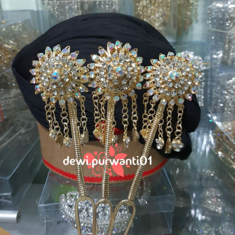 Mentul /Mentul Kembang Goyang /Mentul Isyana