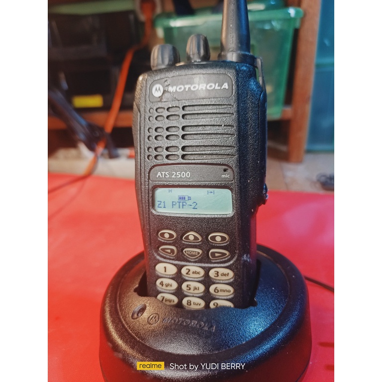 Ht Motorola Ats2500 Trunking Sistem Frekuensi 800Mhz Normal TX dan RX Power masih 4 watt HT MOTOROLA