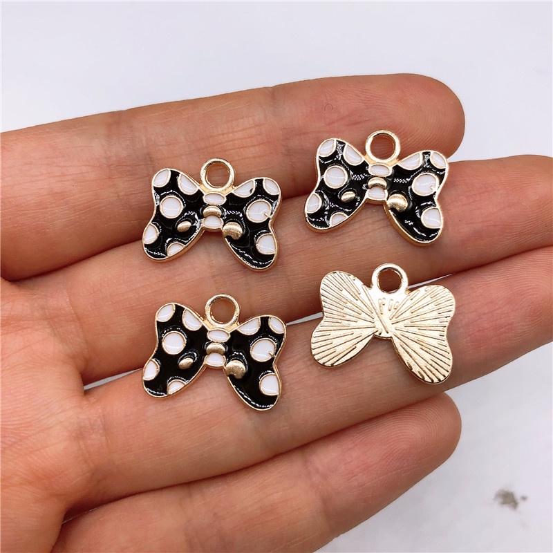 4 Pcs Liontin Kalung Alloy Model Kupukupubunga 30 Model Warna Hitam Untuk Wanita Charms