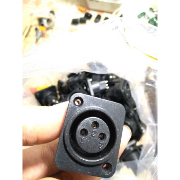 Soket canon xlr femele kaki lurus