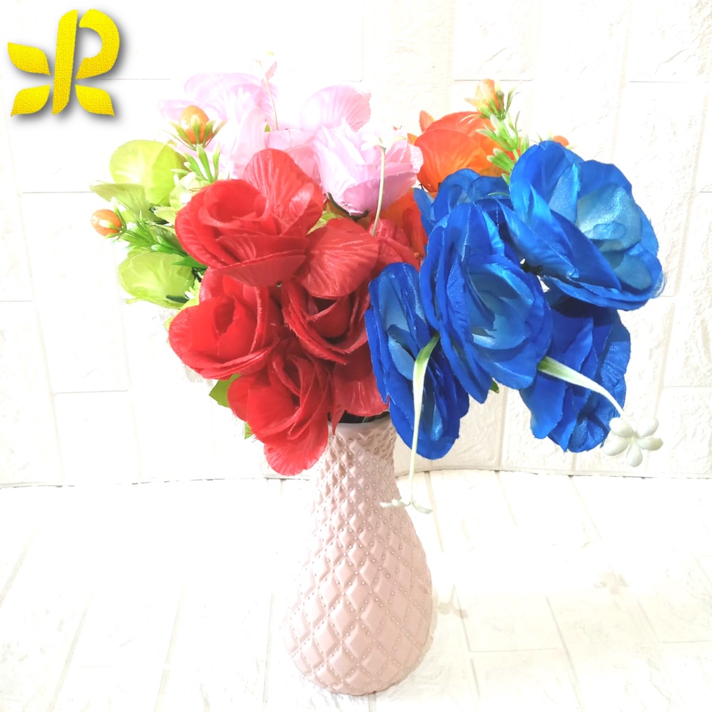 Tanaman Hias Plastik Artificial Tangkai Bunga Mawar 7 Tangkai