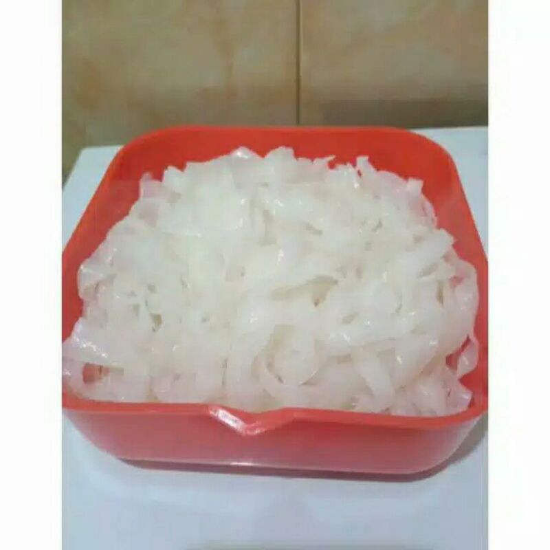 

Kwetiaw 1 kg /kwetiau /mie tiaw/ kuetiau mentah basah 1 kg