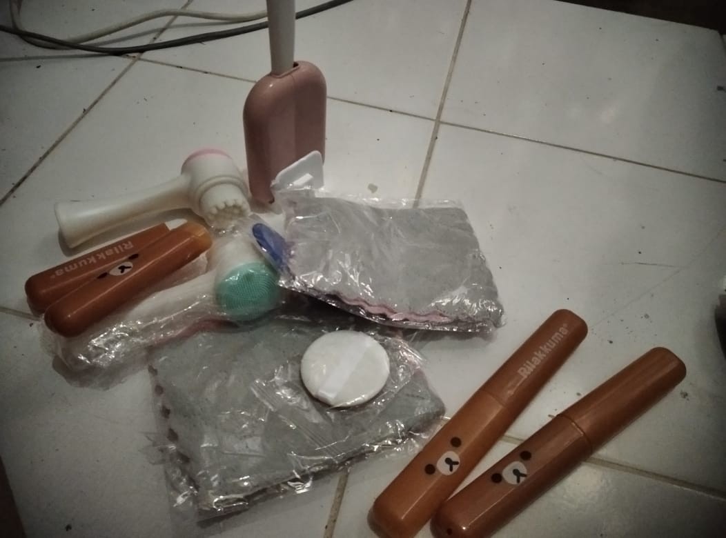 Babee - Centong Nasi Ajaib / Centong Nasi Otomatis / Sendok Nasi / Tempat Sendok Nasi