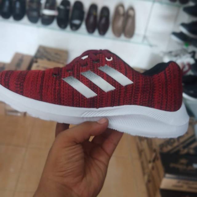 Sepatu adidas sport