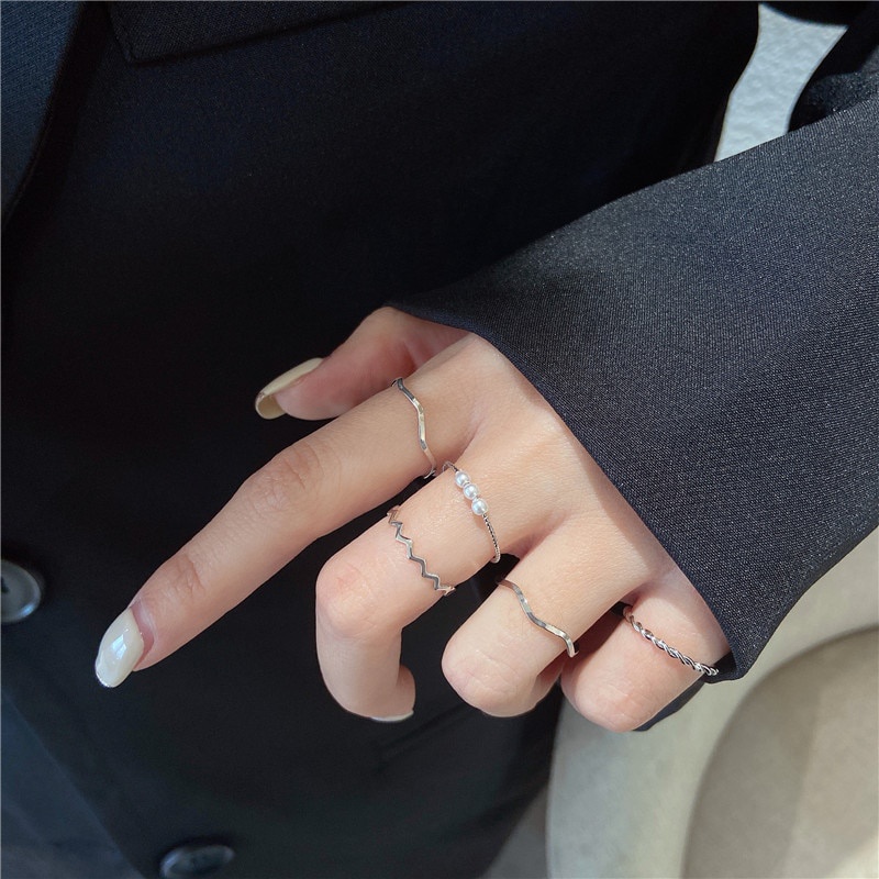 We Flower 5PCs Chic Gold Twisted Pearl Stackable Ring Set for Women Girl Korean Fashion Finger Jewelry