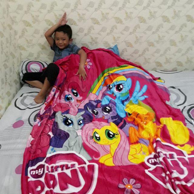 Selimut Single Karakter Uk 150 X 200 Cm