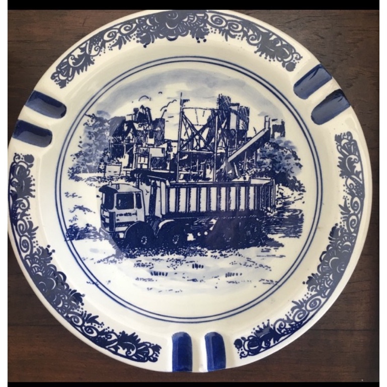 Piring Delft Holland keramik