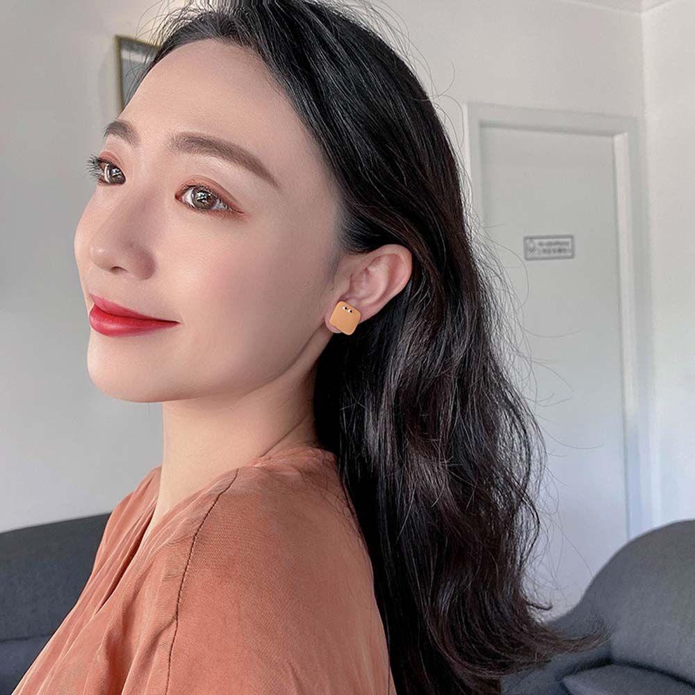 Anting Stud Bentuk Kotak Motif Tulisan Bahasa Inggris Warna Hijau Kuning Ungu Gaya Korea Untuk Wanita