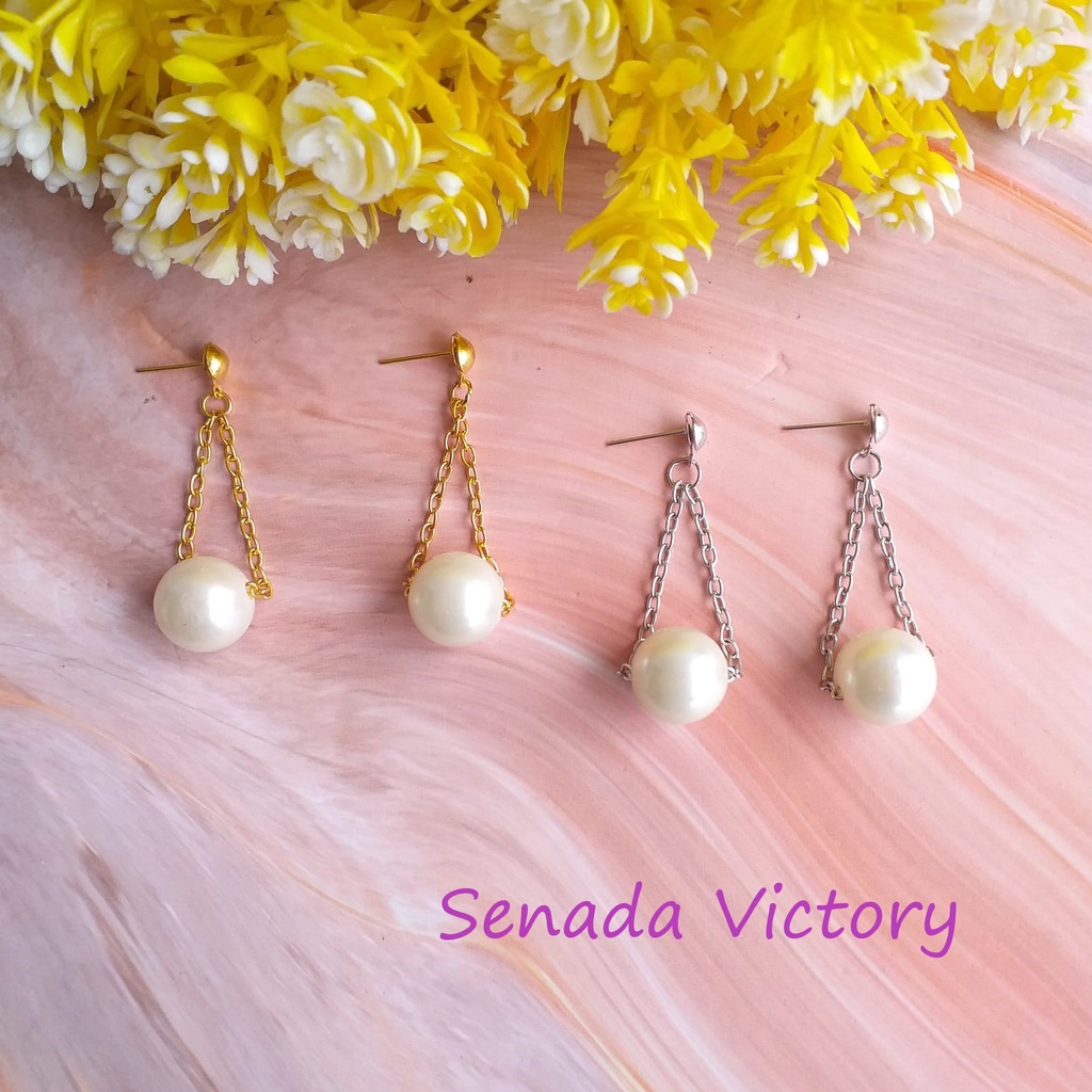 Senada Victory Anting Rantai Aksen Mutiara Putih Aksesoris Wanita SVA025