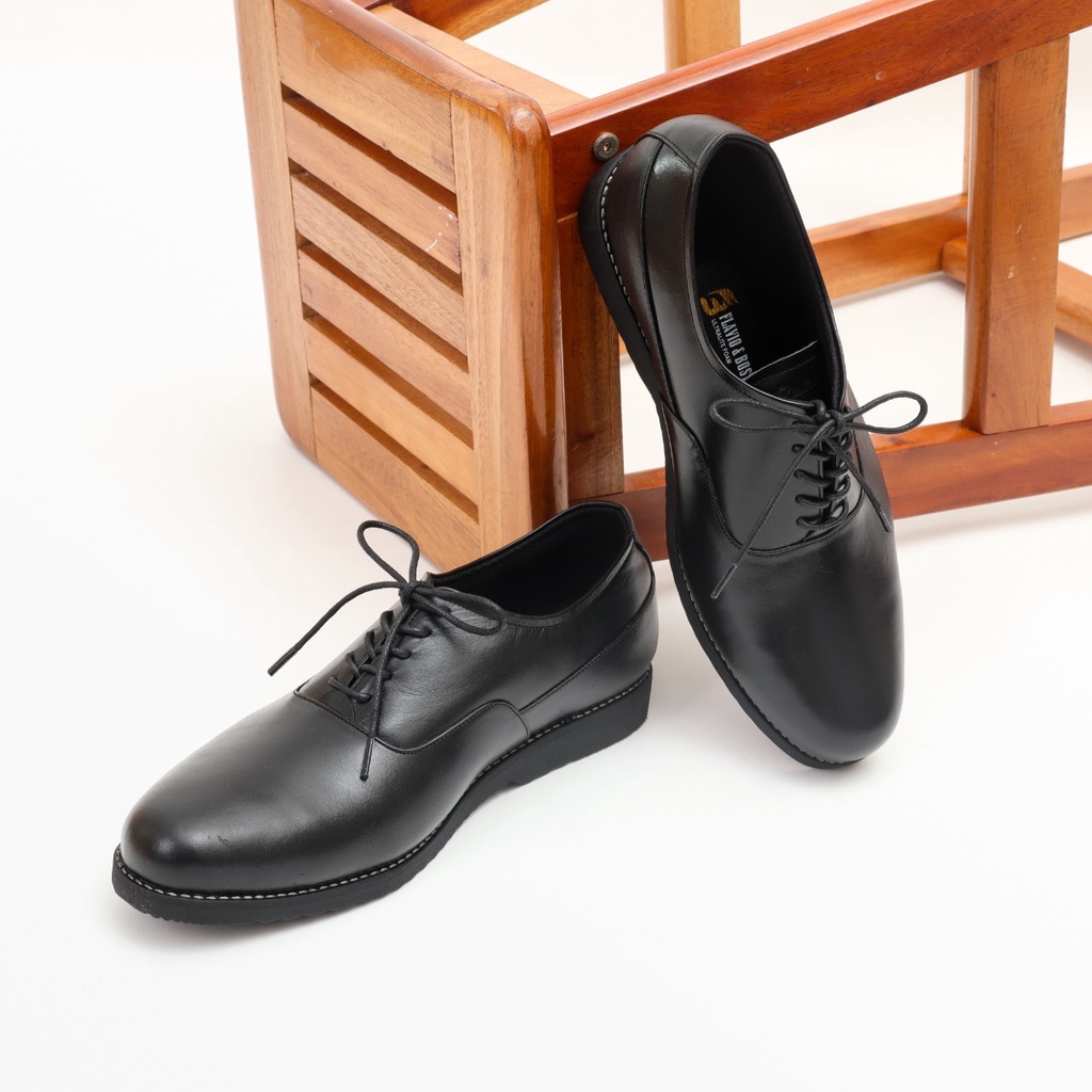 Sepatu pantofel pria model Jordan