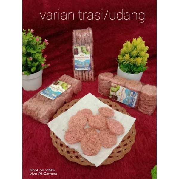 

Rengginang Mentah Varian Trasi Cumbuy isi 28 Berat 380gram
