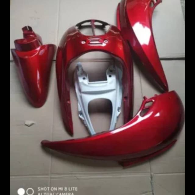 Body full halus Scoopy karbu merah