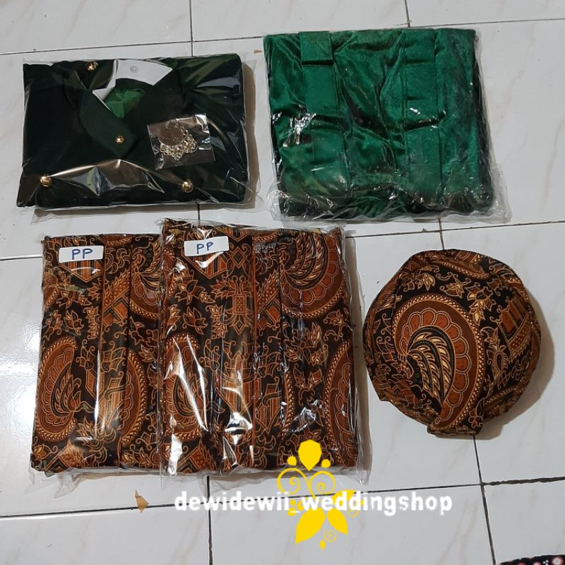 Baju Couple / Adat Jawa , Warna Hijau