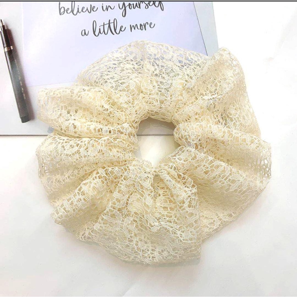 Scrunchie JUMBO Bahan Brokat Gliter 13cm - Ikat Rambut Brukat Besar Cepol Hijab Lace Scrunchies