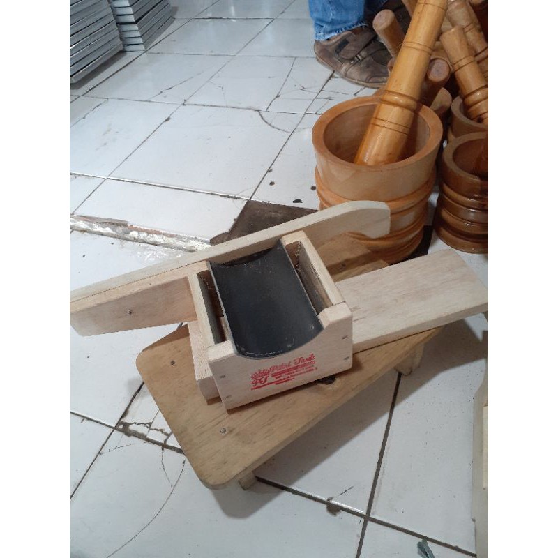 Alat potong/parutan kripik,ubi,singkong,pisang