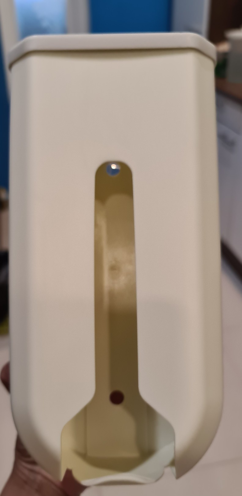 Dispenser Kantong Plastik Sampah Untuk Ditempel Didinding