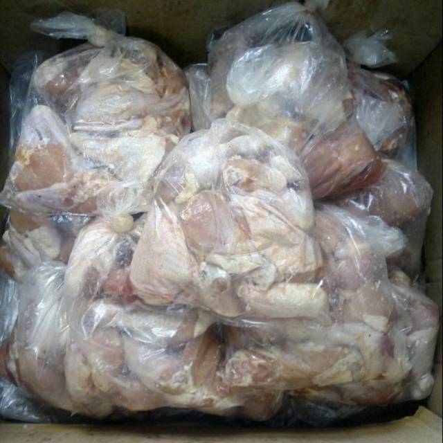 

Ayam potong marinasi praktis sudah bersih tinggal diungkeb tambahin bumbu uleg atau bumbu racik aja