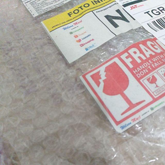 Daia Deterjen Detergent Dan Softener Pink 555 Gram