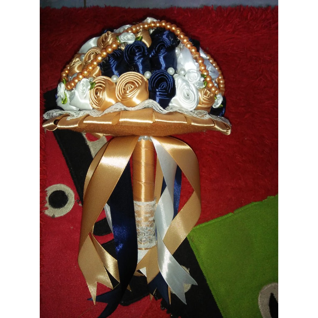 Buket Bunga pernikahan pengantin pita satin hand flowers putih navy gold