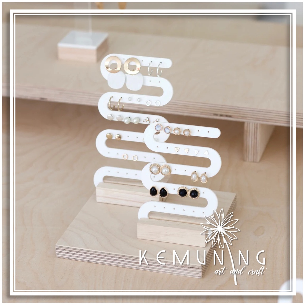 ZIGZAG DISPLAY EARRING / TEMPAT ANTING-ANTING ZIGZAG