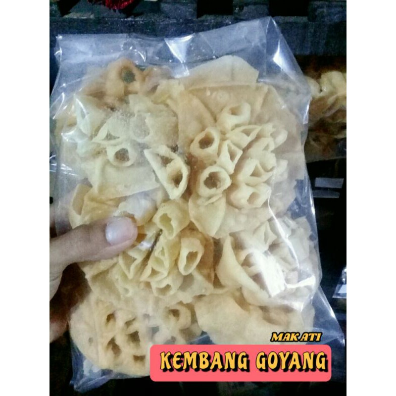 

KERUPUK/KERIPIK KEMBANG GOYANG JAJANAN MURAH MERIAH 500gram